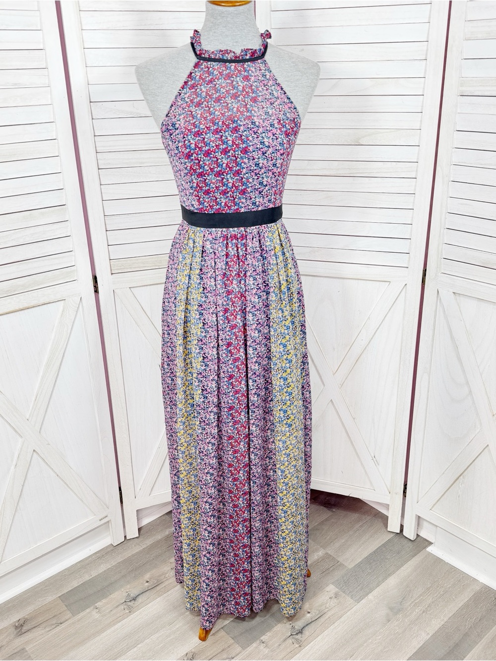 BCBGeneration Confetti Floral Halter Maxi Dress Pink‎ Multi Size 2 Twee Cottage